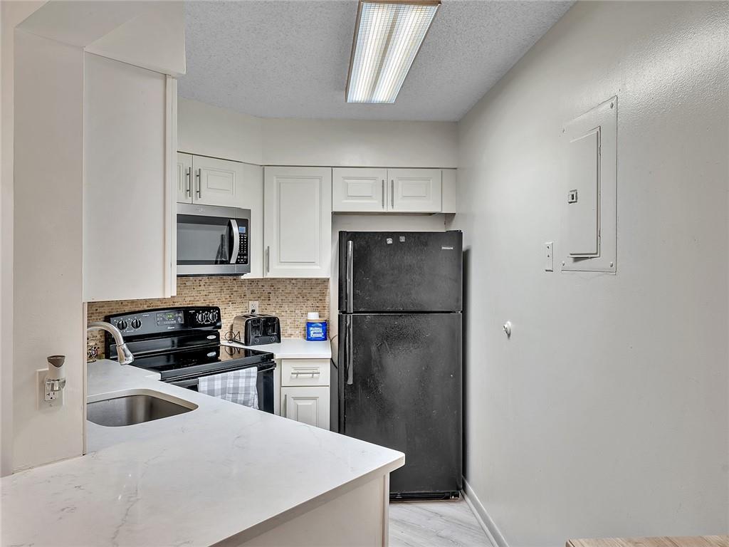 Lake Pointe - Residential