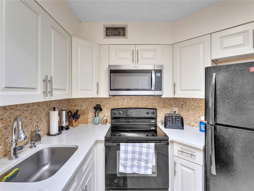 Lake Pointe - Residential