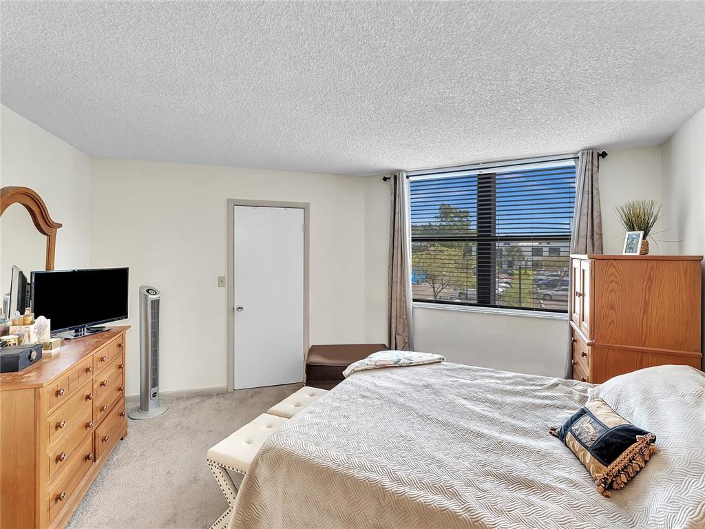 Lake Pointe - Residential