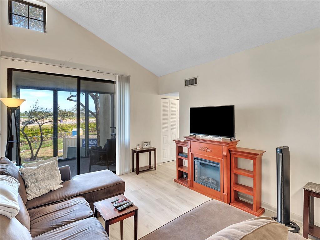 Lake Pointe - Residential