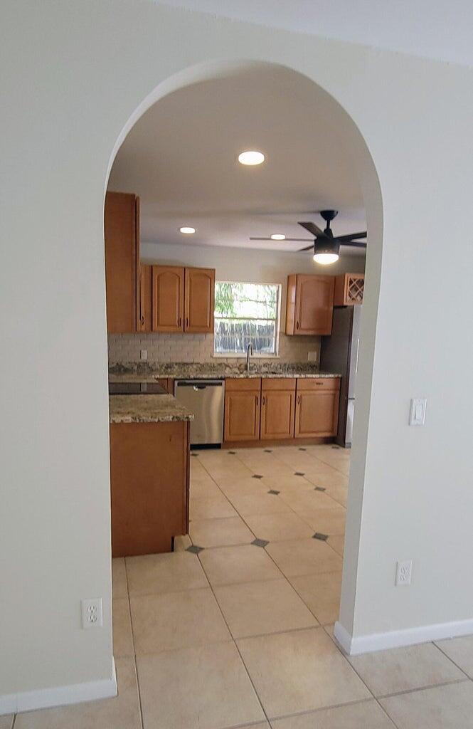 JENSEN PARK ESTATES - Residential Lease