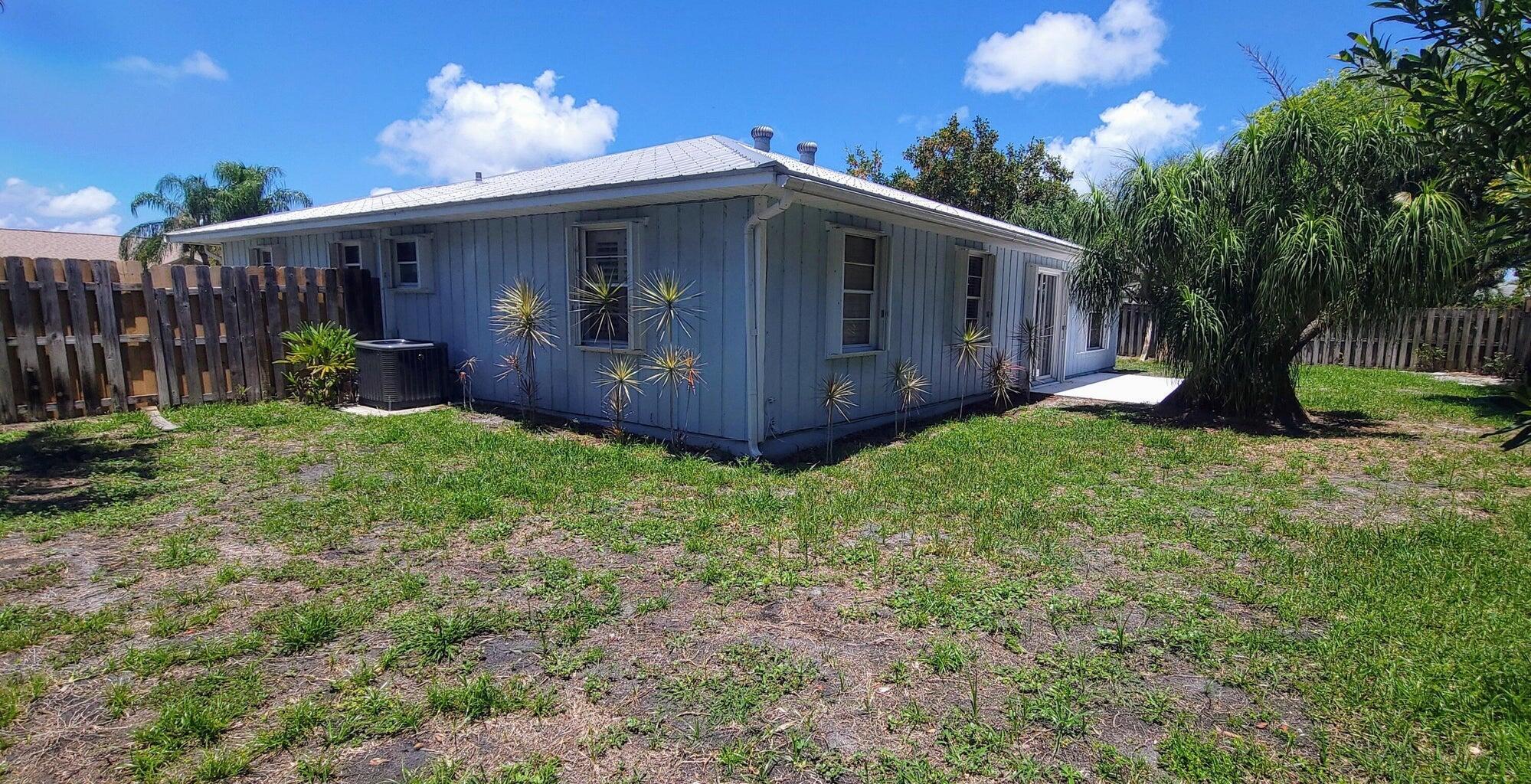 JENSEN PARK ESTATES - Residential Lease