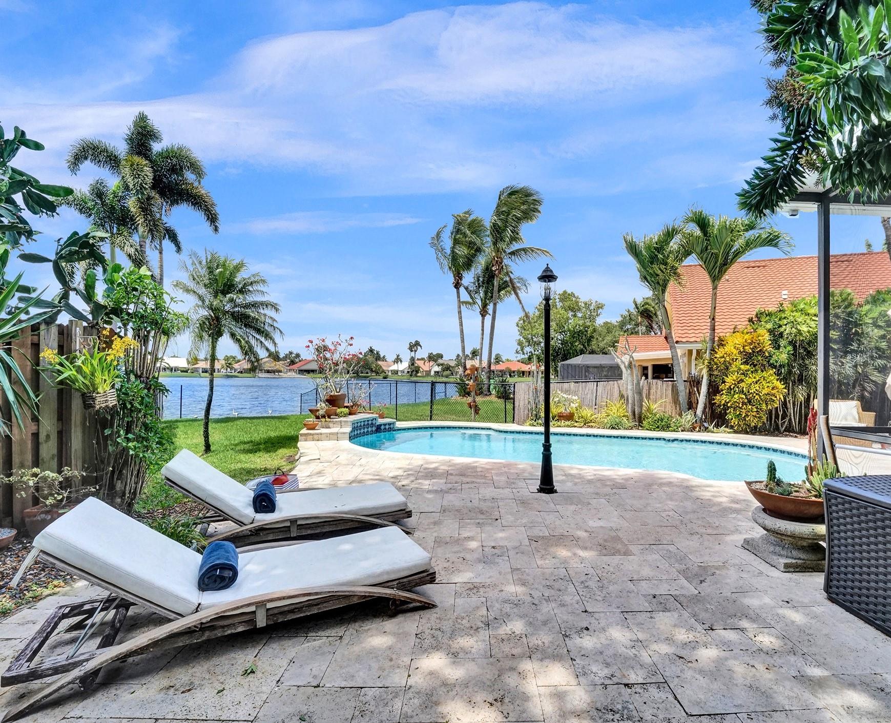 PINE LAKE RIDGE REPLAT - Residential