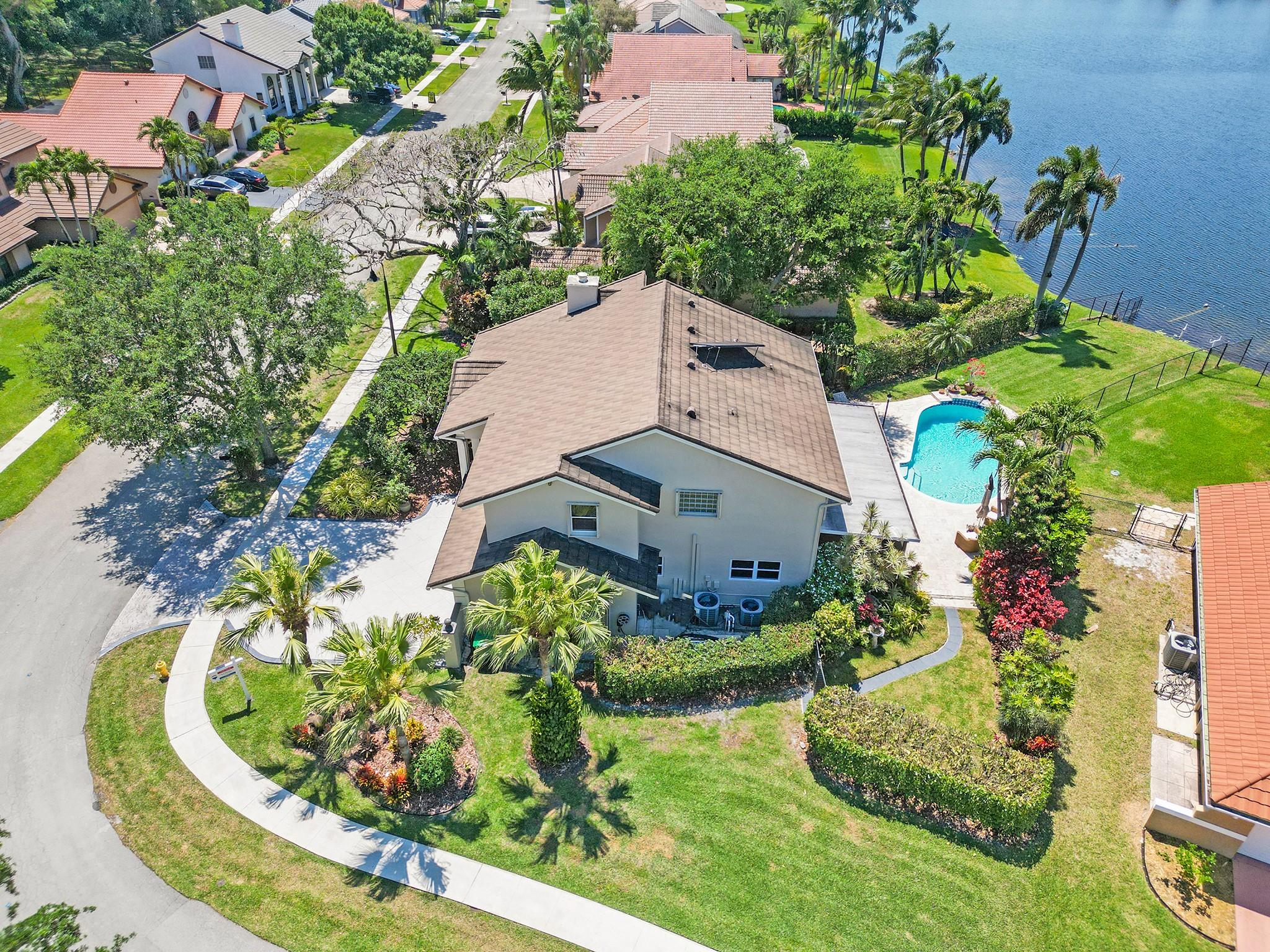 PINE LAKE RIDGE REPLAT - Residential