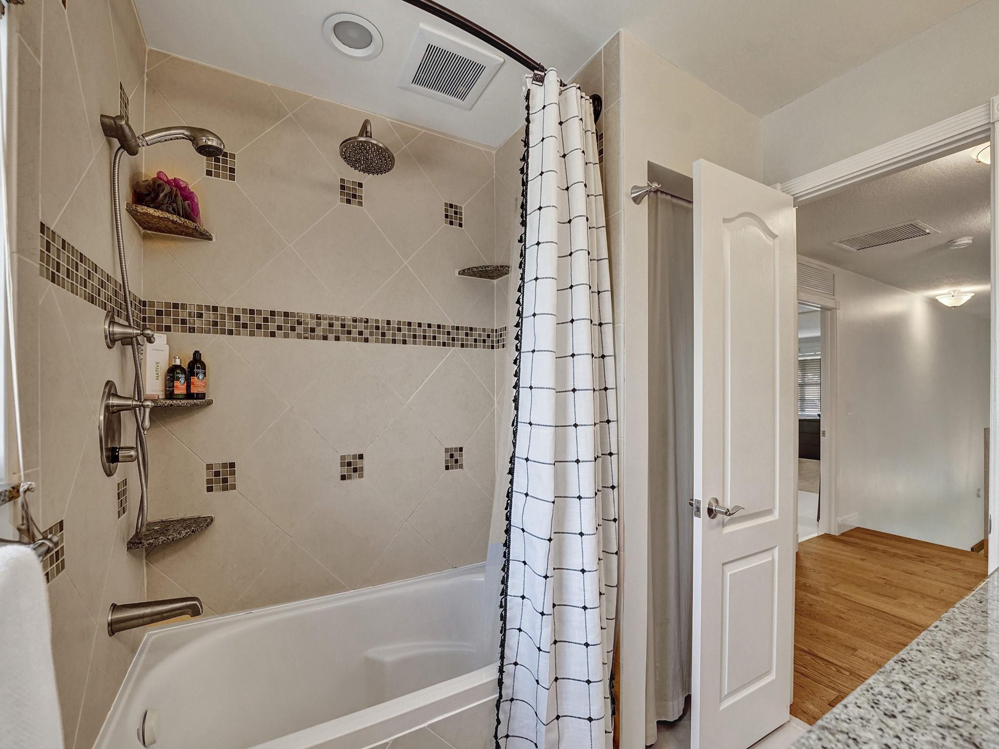 PINE LAKE RIDGE REPLAT - Residential