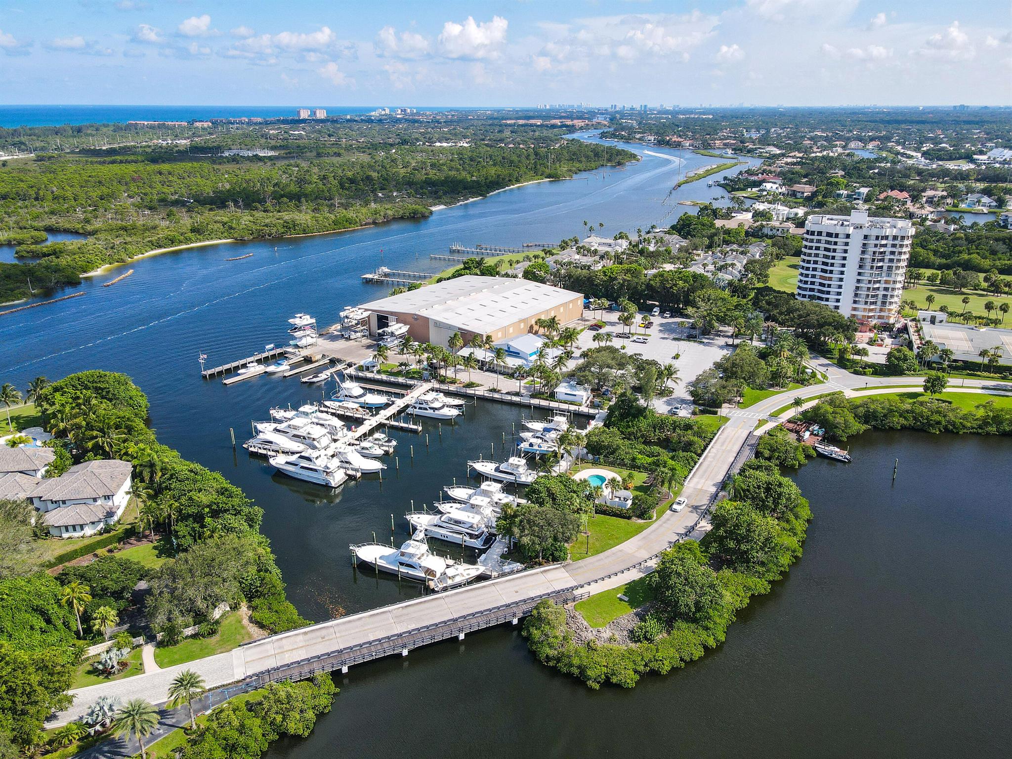 SOUTHPORTE ONE AT JONATHA - Residential