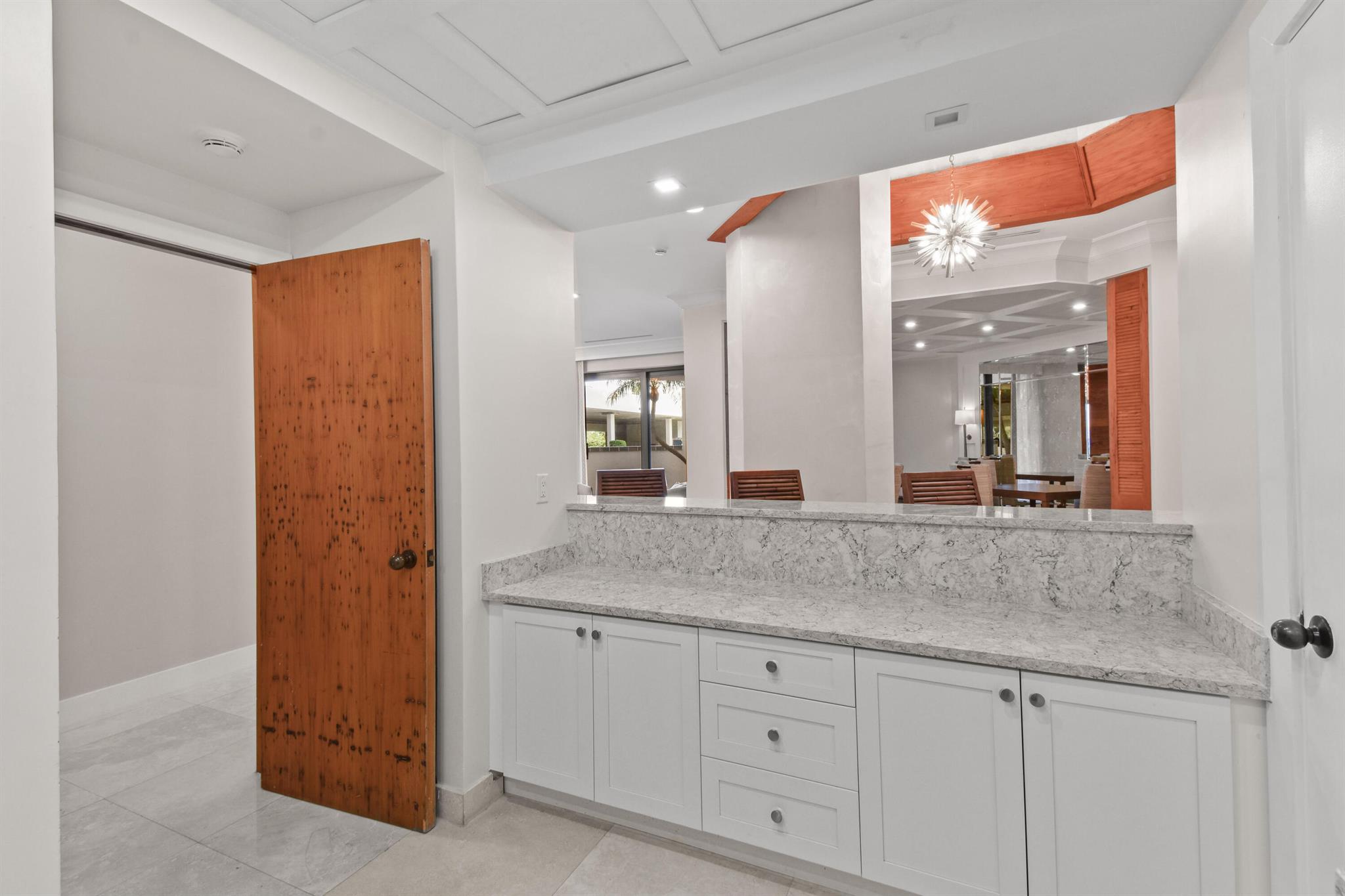 SOUTHPORTE ONE AT JONATHA - Residential
