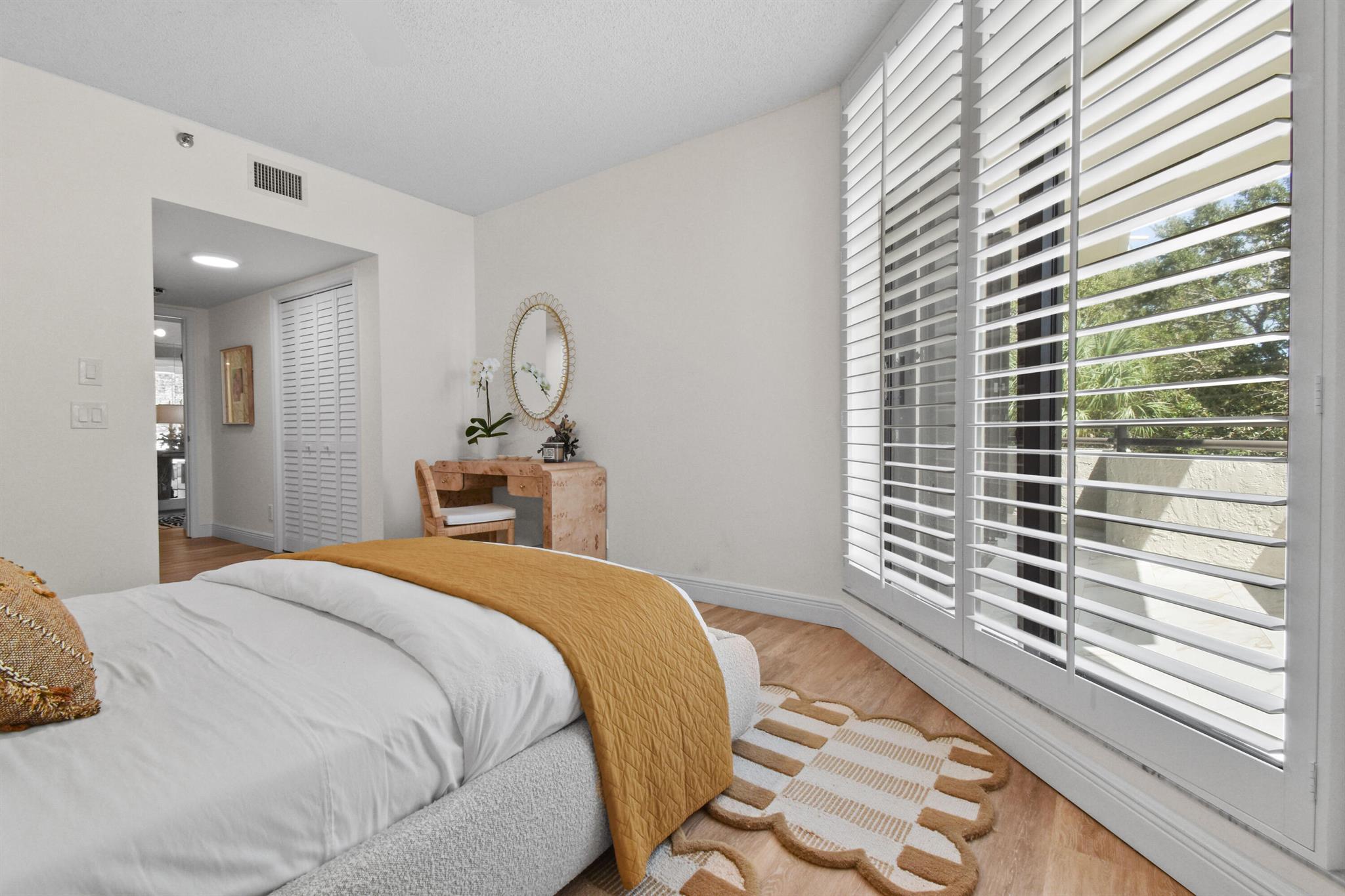 SOUTHPORTE ONE AT JONATHA - Residential