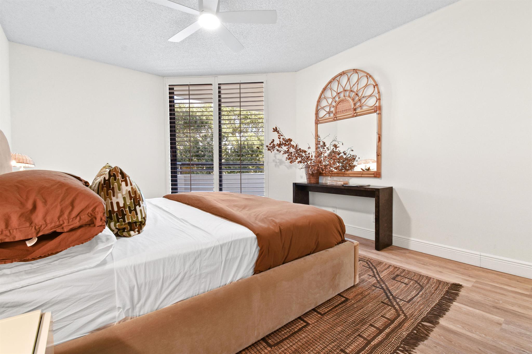 SOUTHPORTE ONE AT JONATHA - Residential