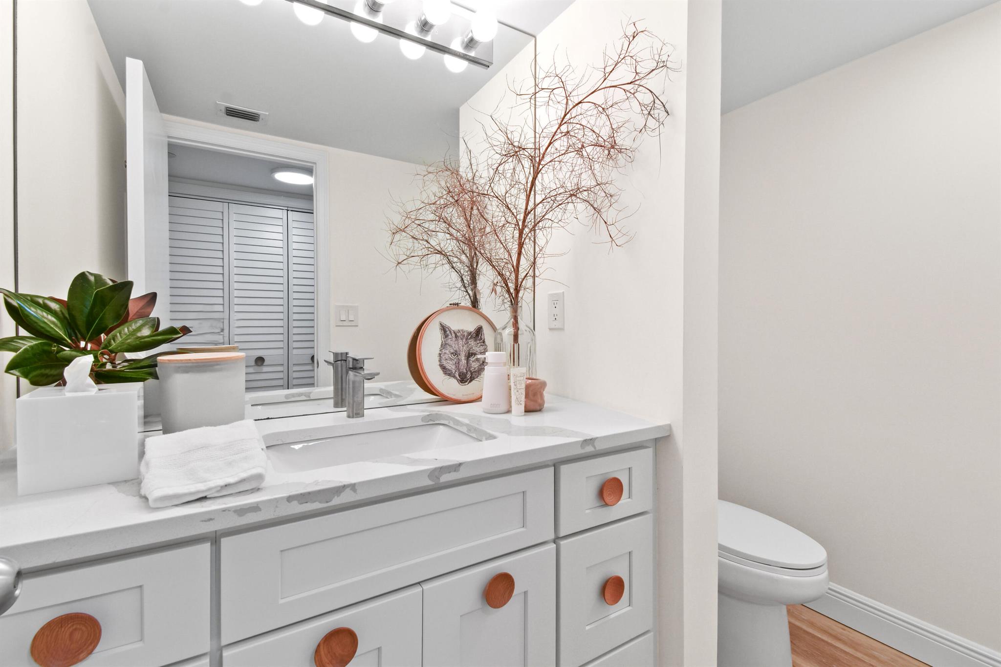SOUTHPORTE ONE AT JONATHA - Residential