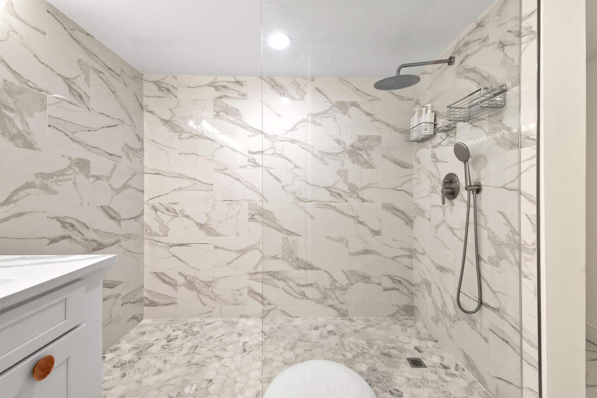SOUTHPORTE ONE AT JONATHA - Residential