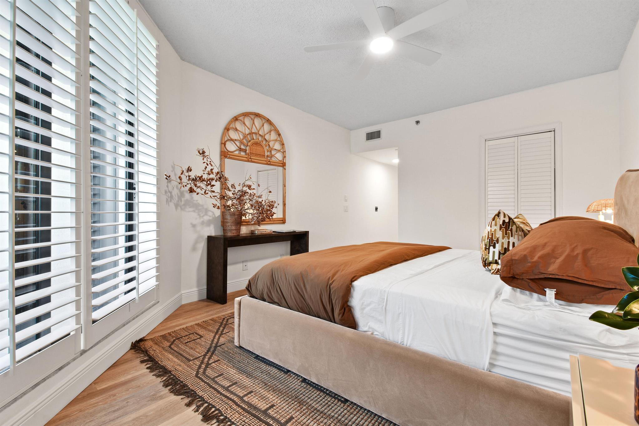 SOUTHPORTE ONE AT JONATHA - Residential