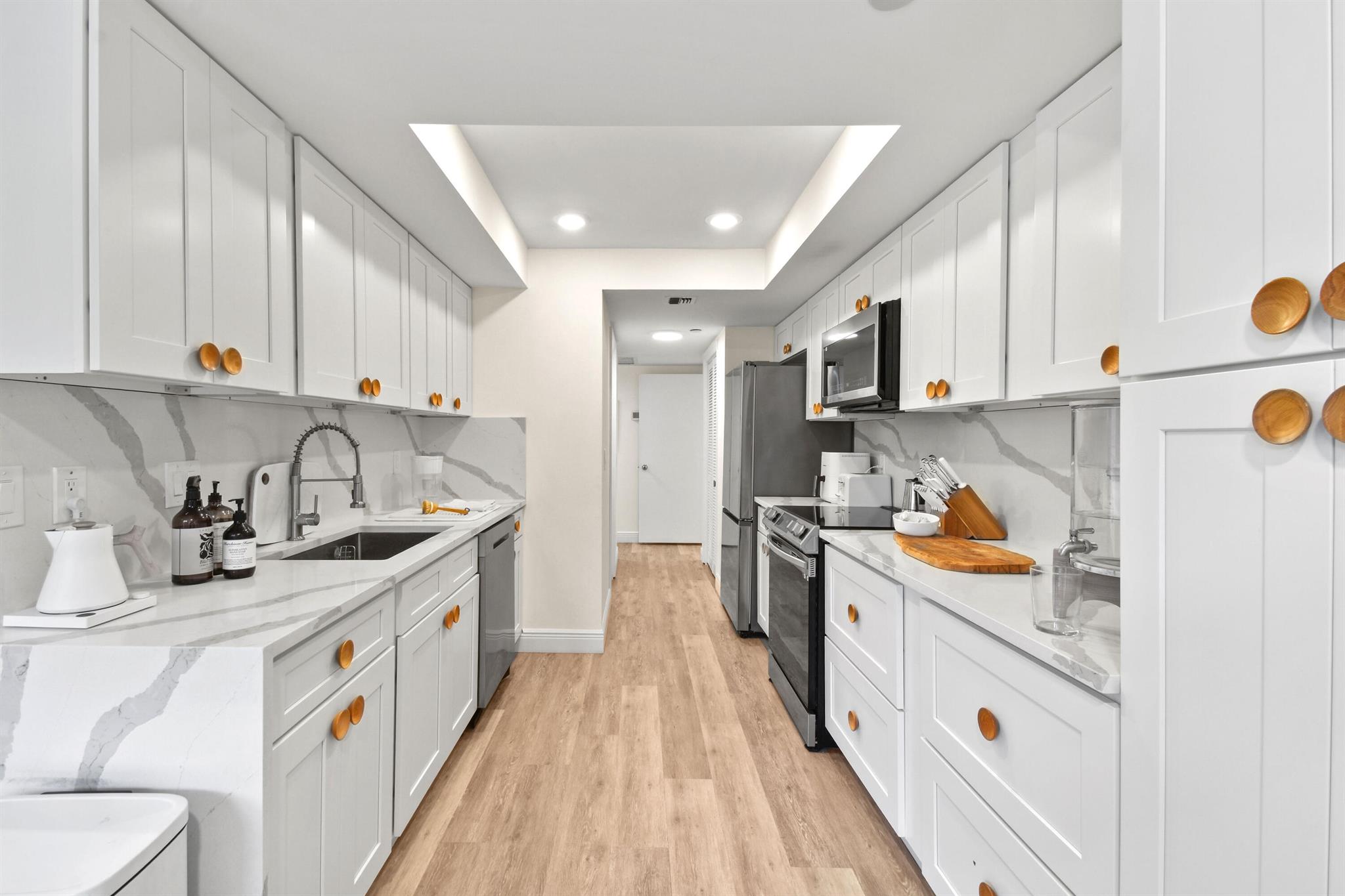 SOUTHPORTE ONE AT JONATHA - Residential