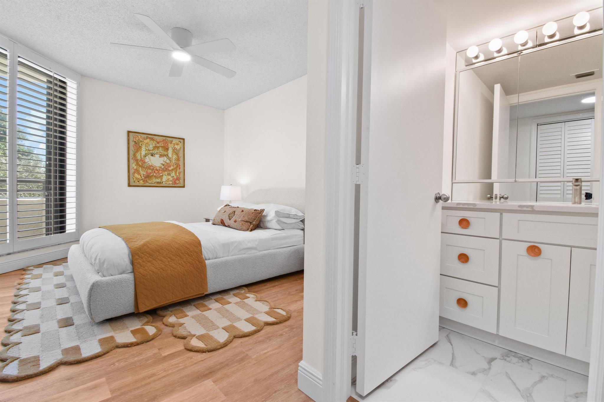 SOUTHPORTE ONE AT JONATHA - Residential