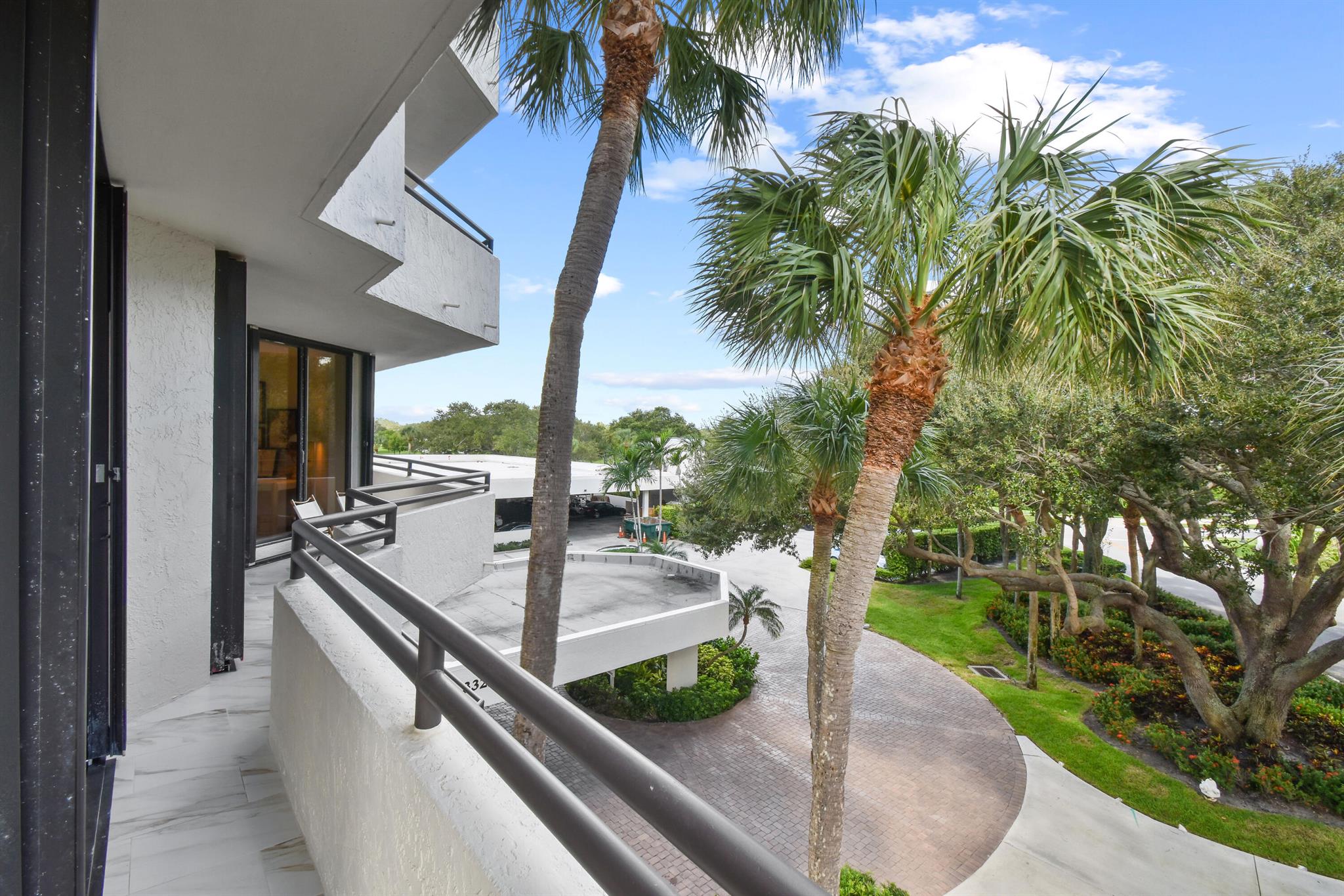 SOUTHPORTE ONE AT JONATHA - Residential