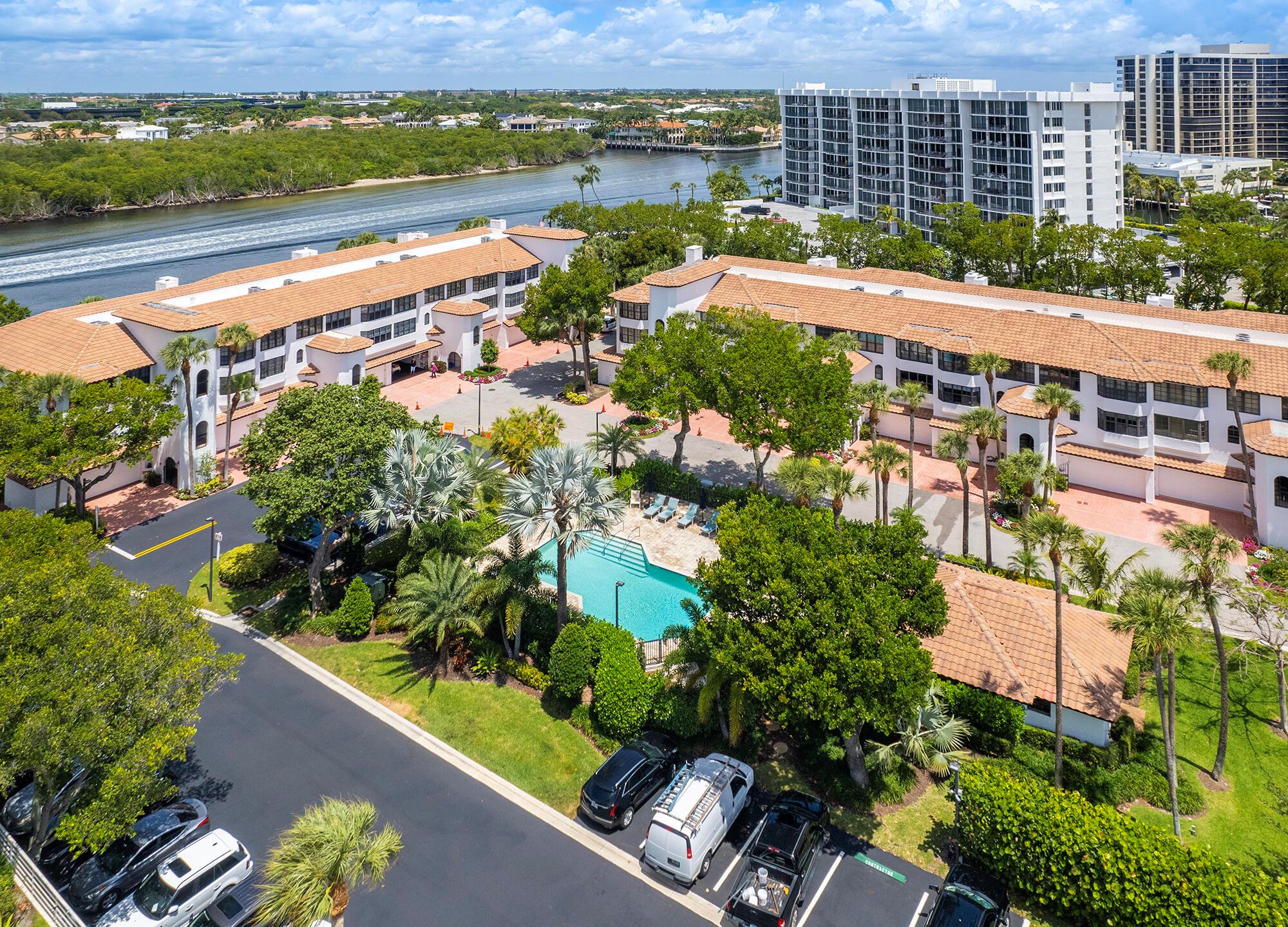 SEA RANCH CLUB - Residential