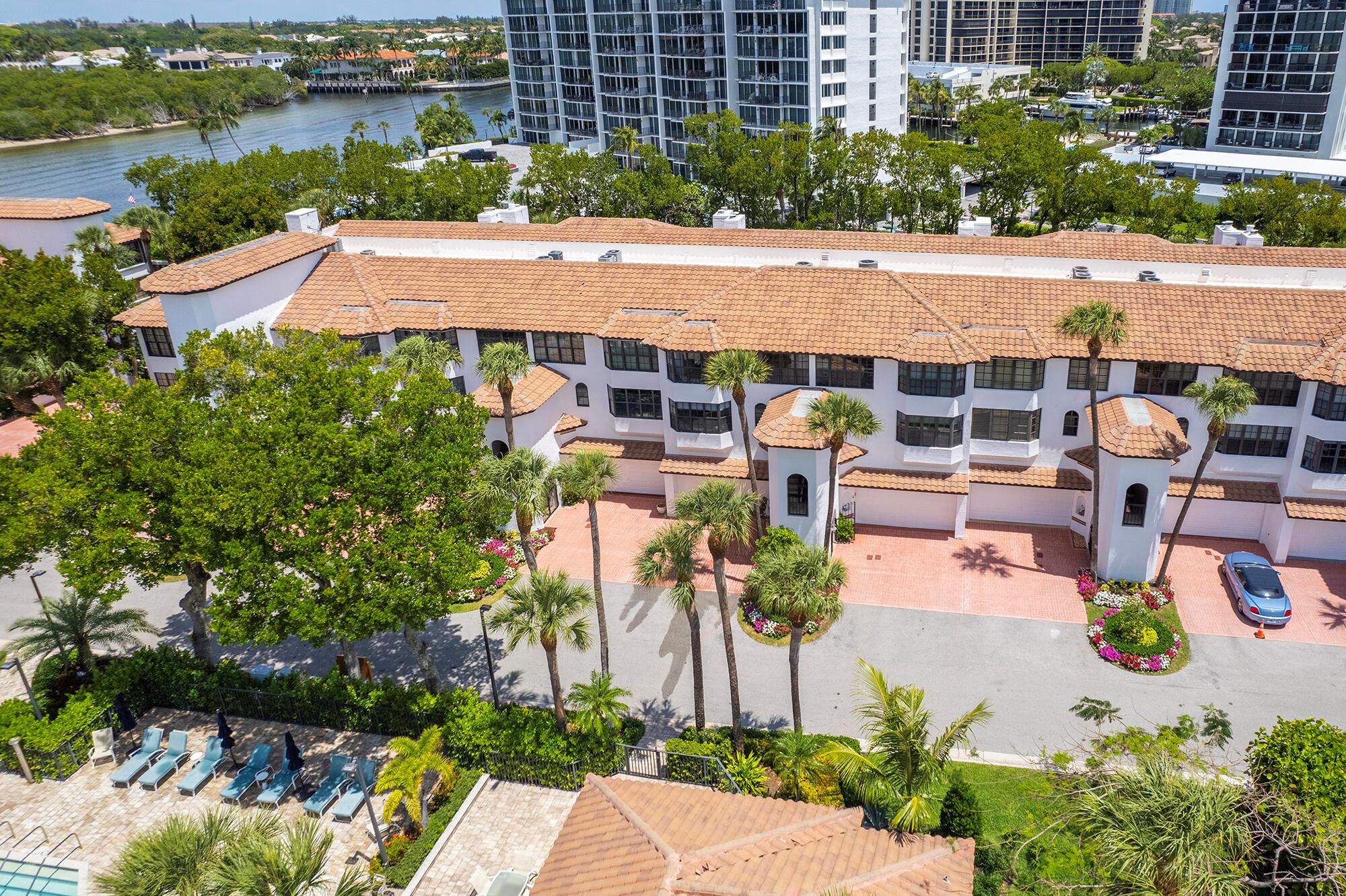 SEA RANCH CLUB - Residential