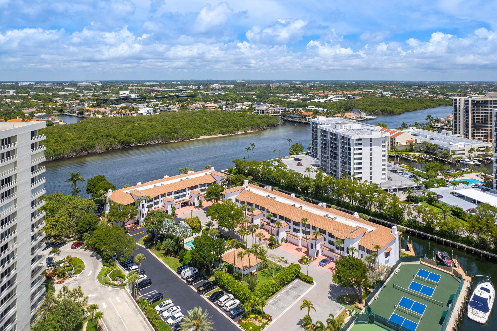SEA RANCH CLUB - Residential