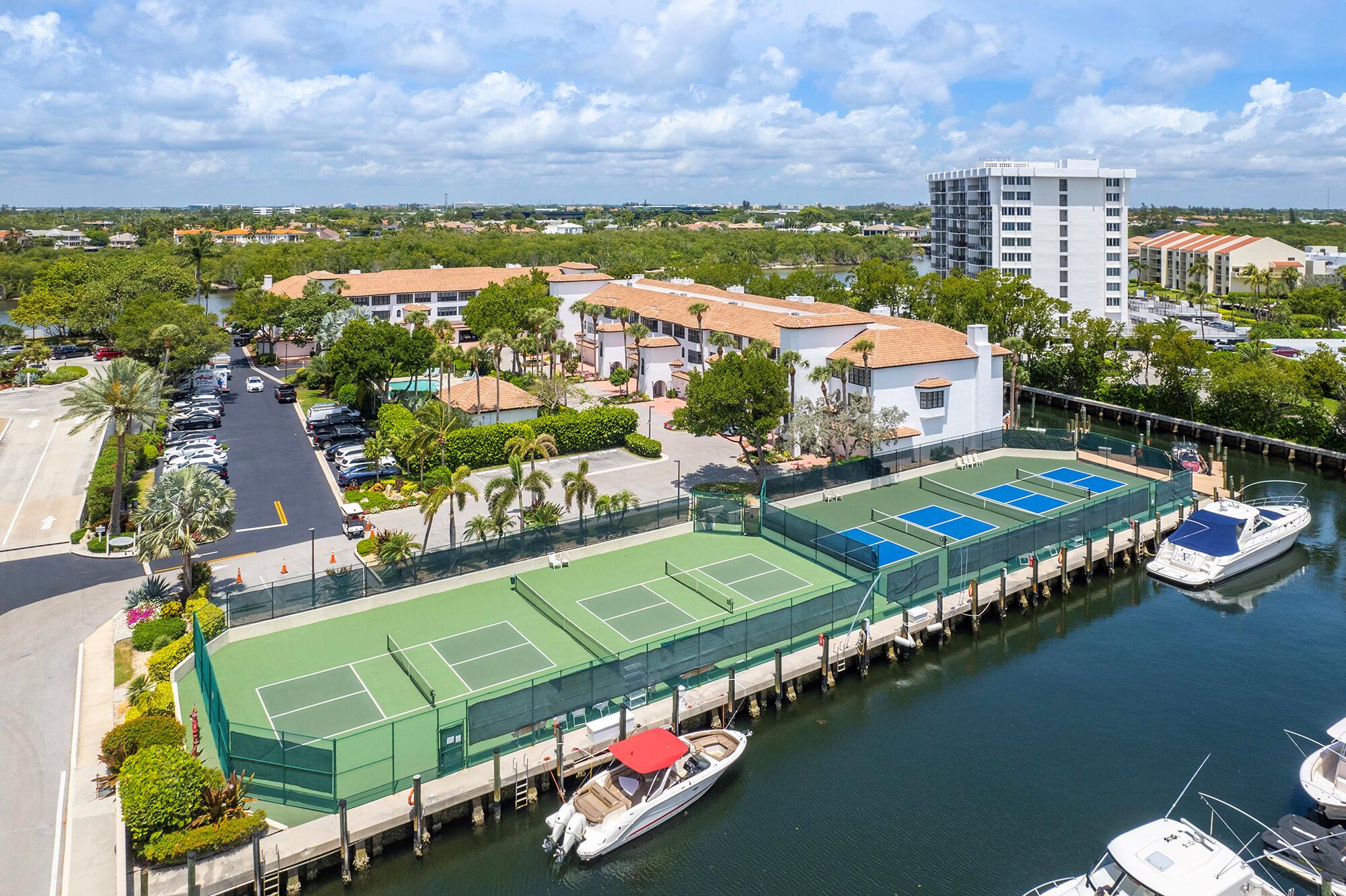 SEA RANCH CLUB - Residential