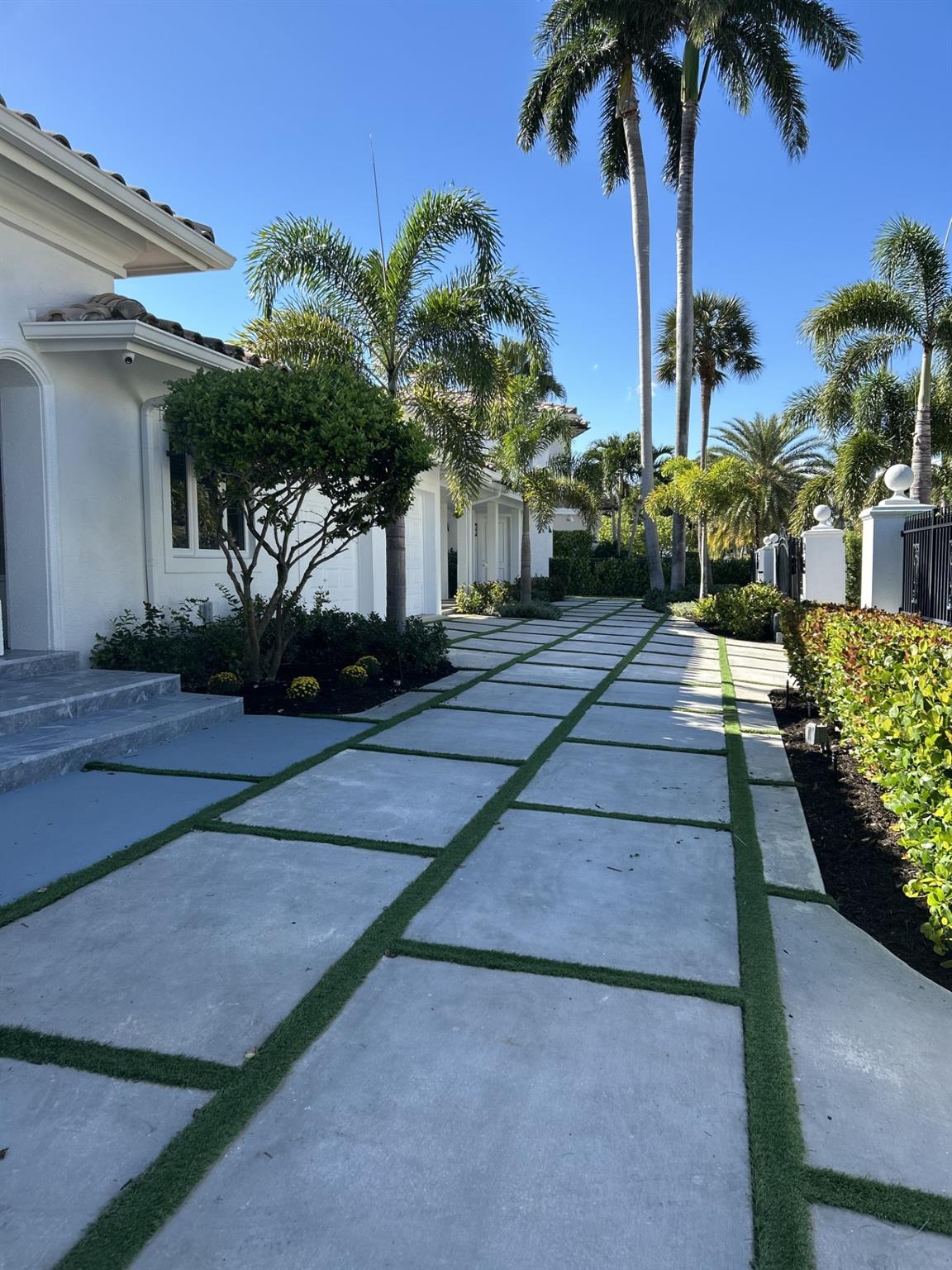 2520 Laguna Ter