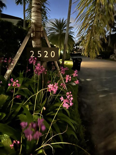 2520 Laguna Ter Fort Lauderdale FL 33316