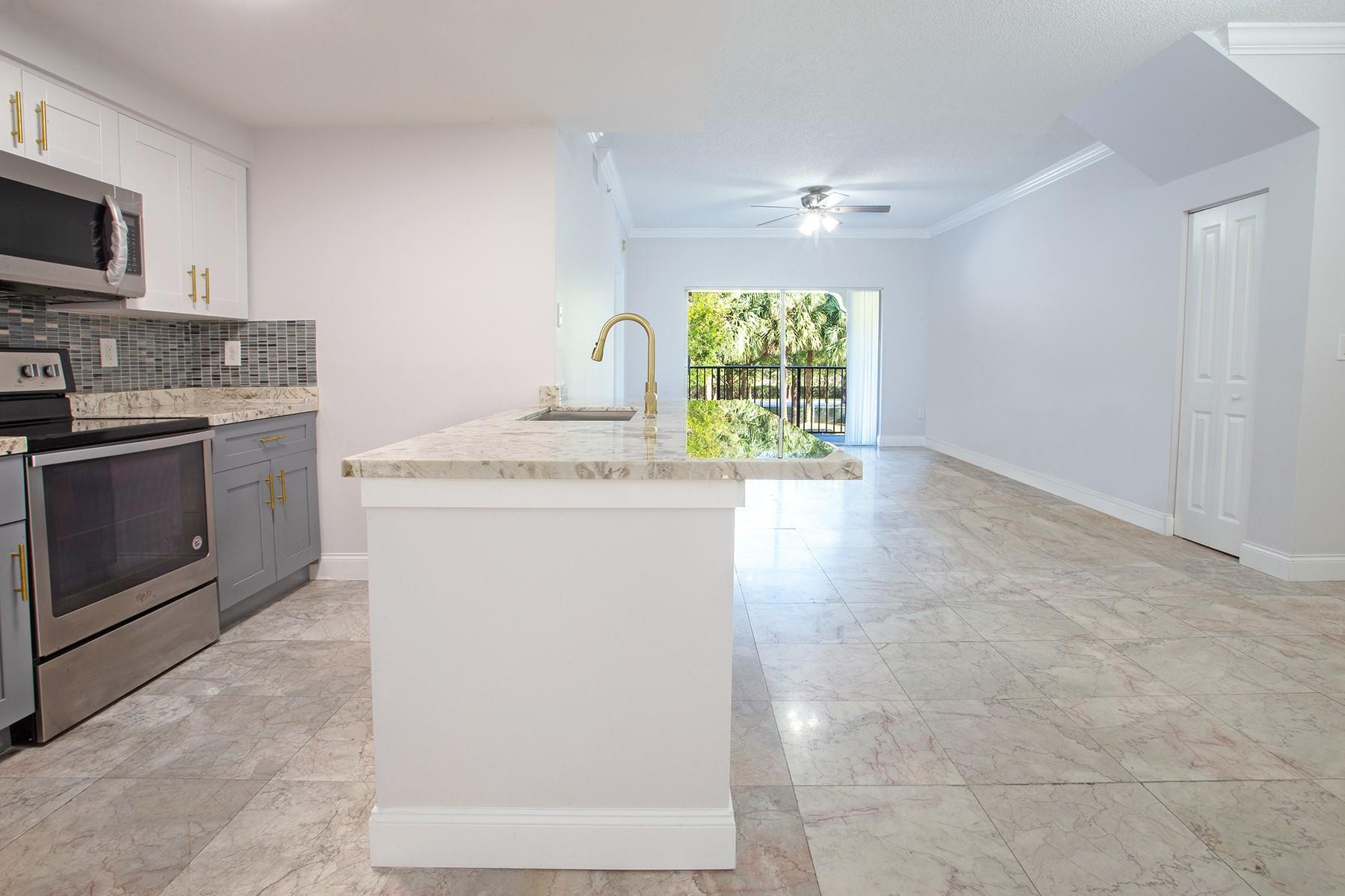 poinciana - Residential
