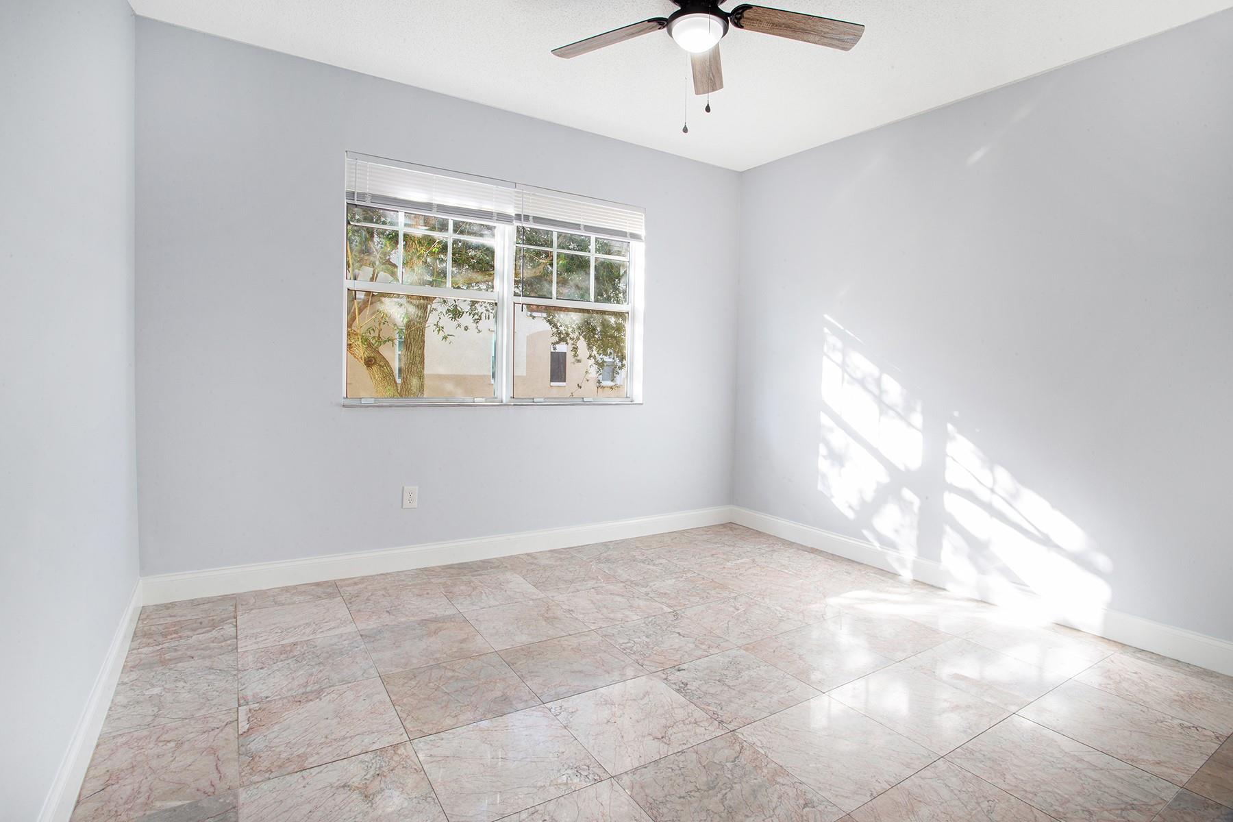 poinciana - Residential
