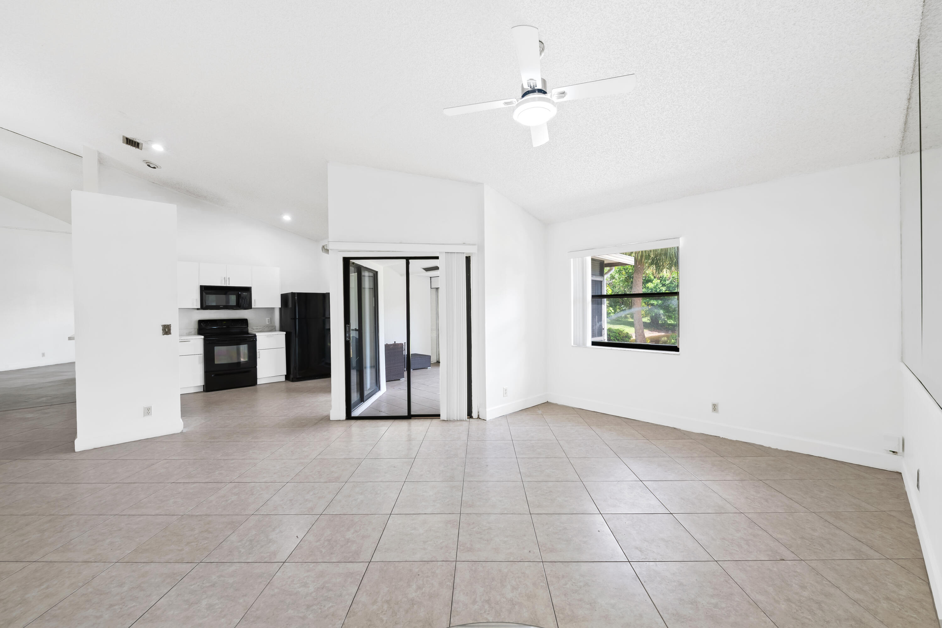 BOCA RIDGE PARK CONDO - Residential Lease