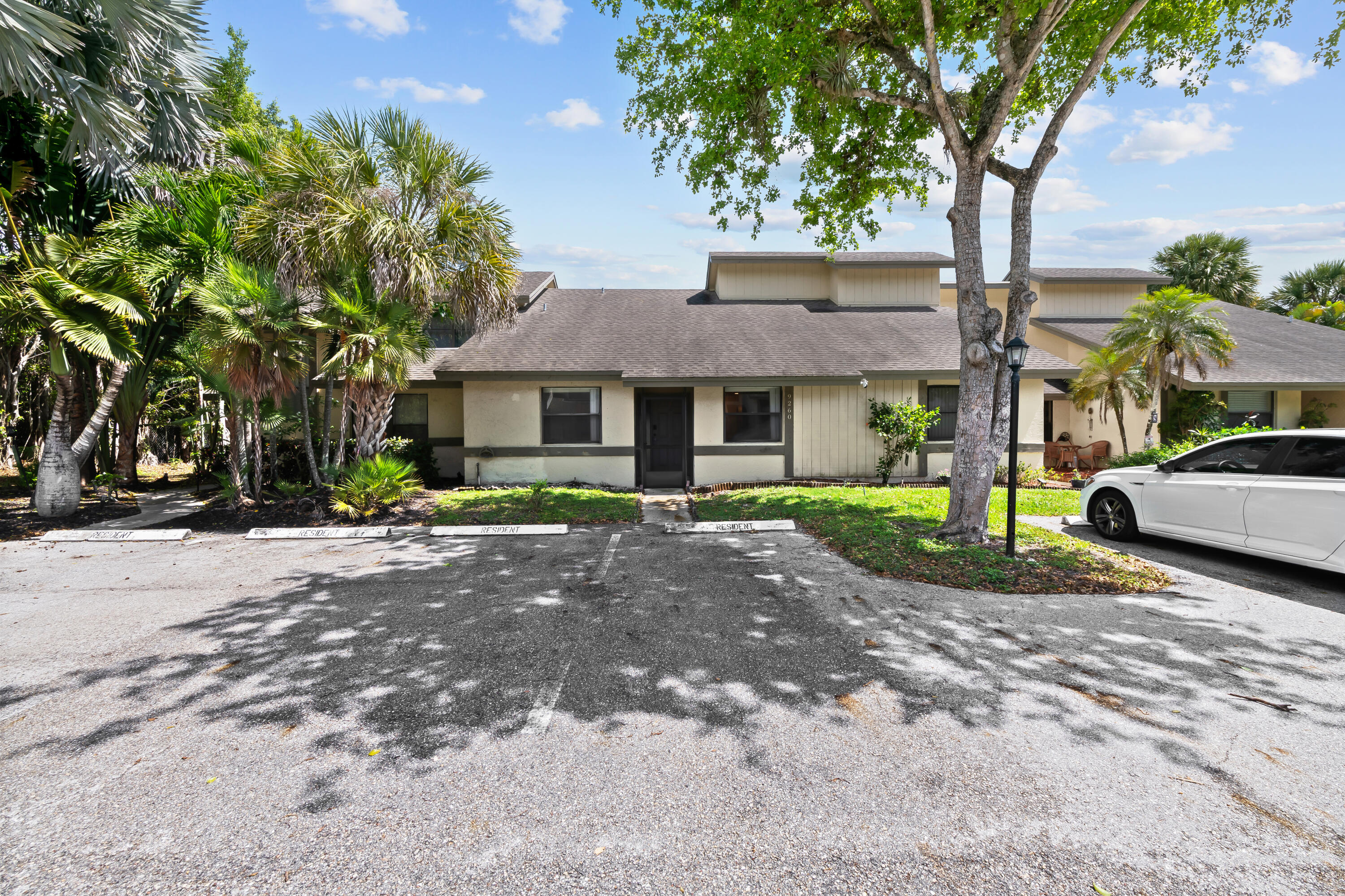 BOCA RIDGE PARK CONDO - Residential Lease