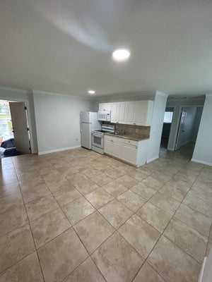 1119 NW 6TH AVE APT 4, POMPANO BEACH, FL 33060 - Image f4d2d0ef4241a3f94a94a0ca1800d2c7/229541501