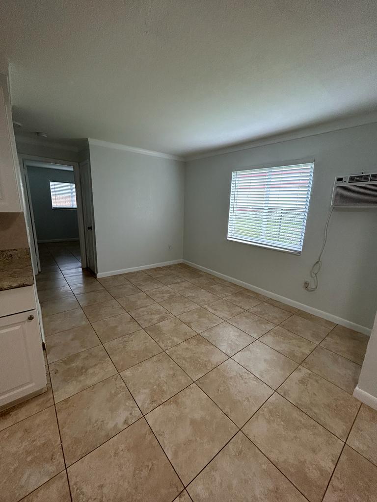 1119 NW 6TH Avenue 4