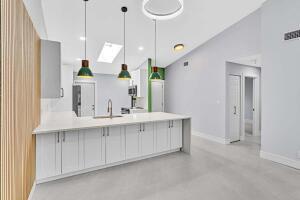 10924 Roebelini Palm Court A