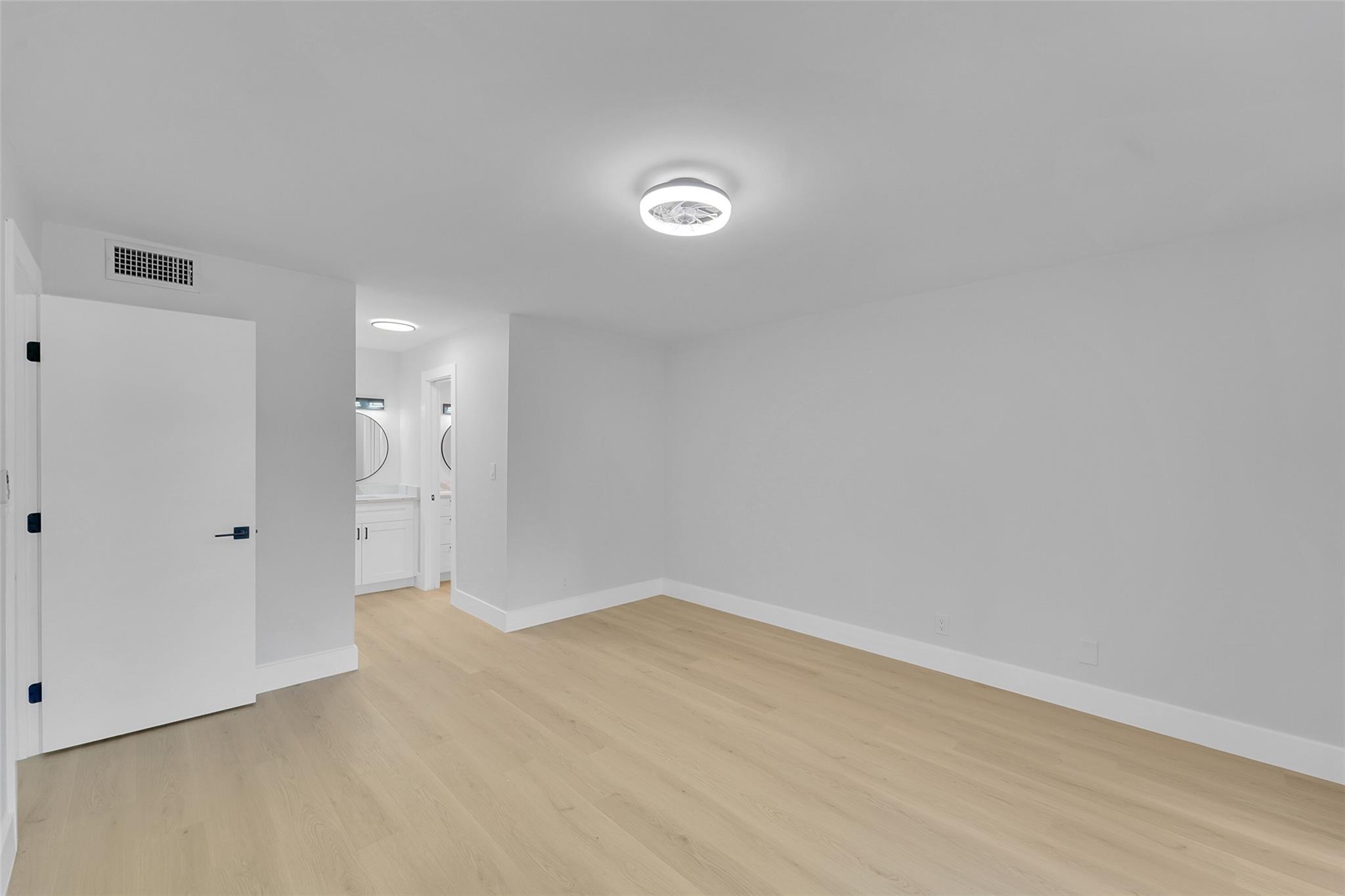 GREENS OF INVERRARY PHASE - Residential Lease