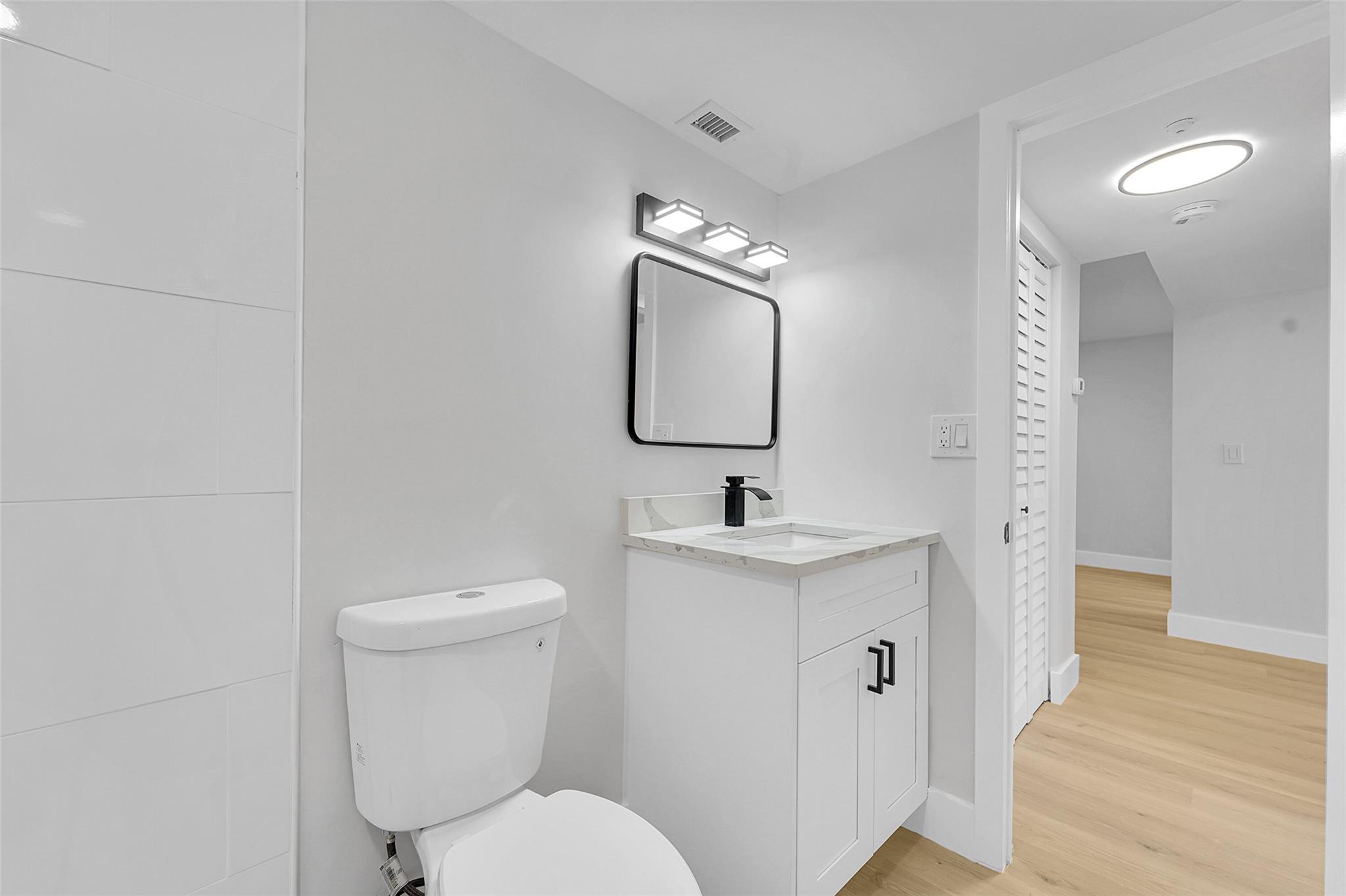 GREENS OF INVERRARY PHASE - Residential Lease