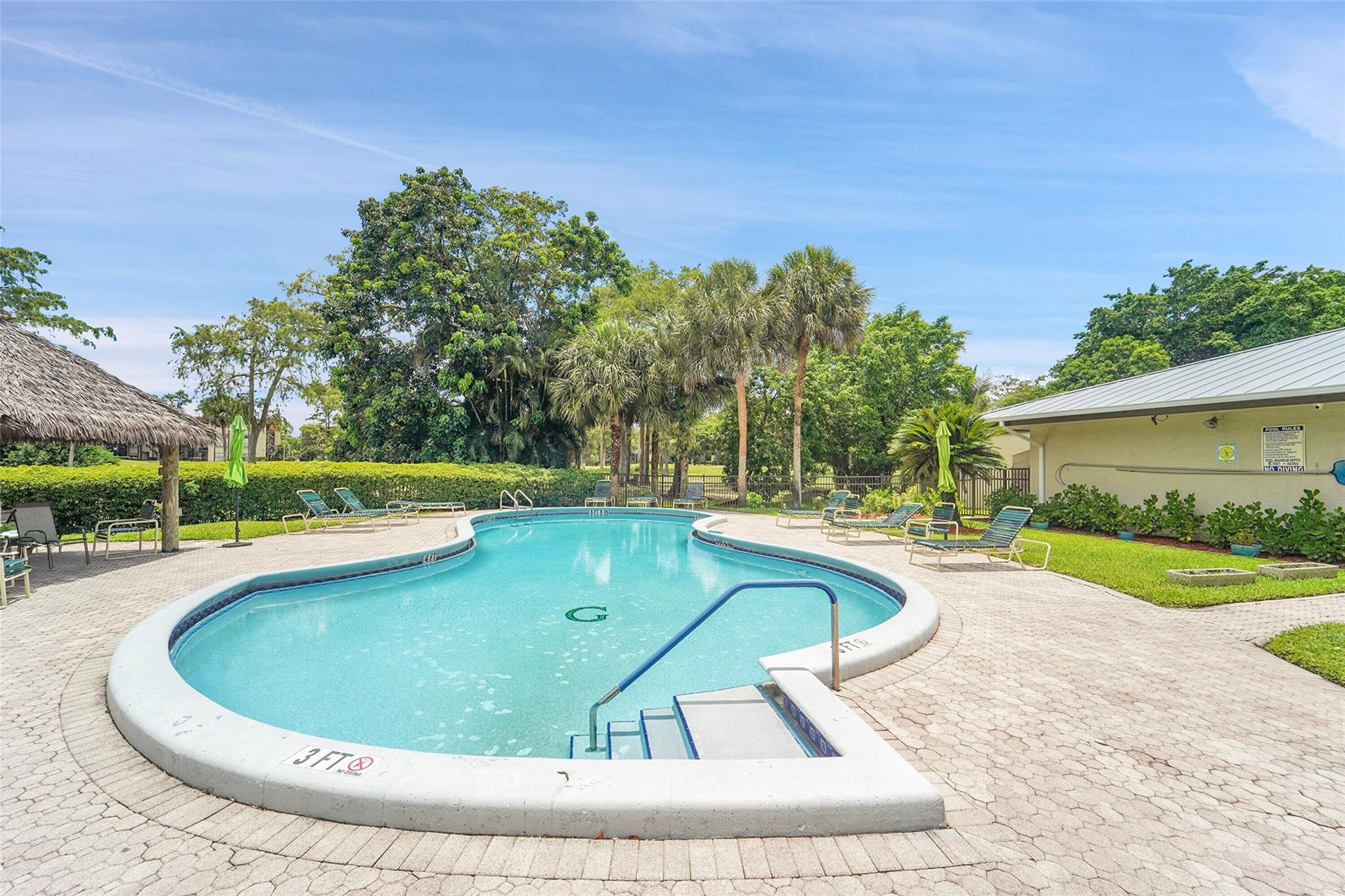 GREENS OF INVERRARY PHASE - Residential Lease