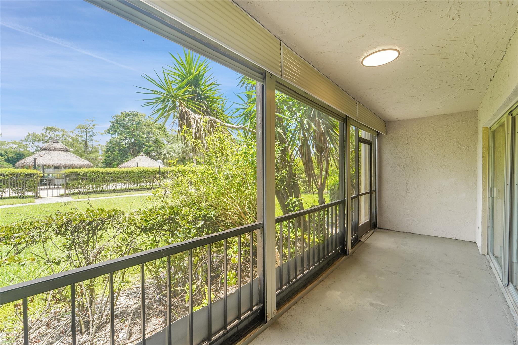 GREENS OF INVERRARY PHASE - Residential Lease