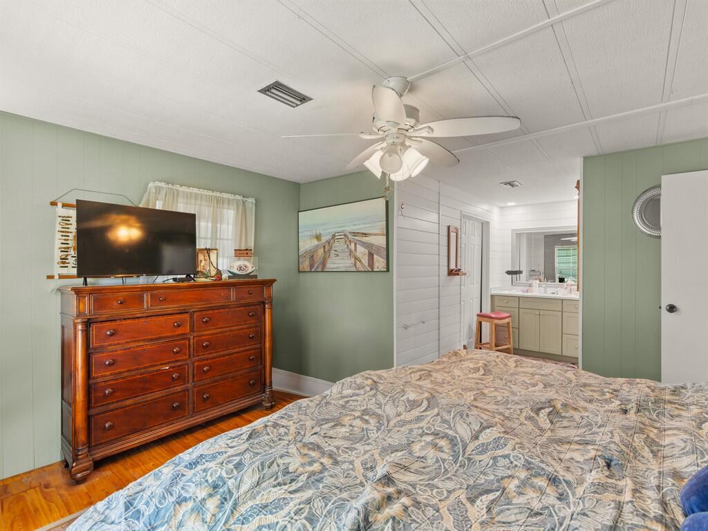 Pinelake Village - Residential