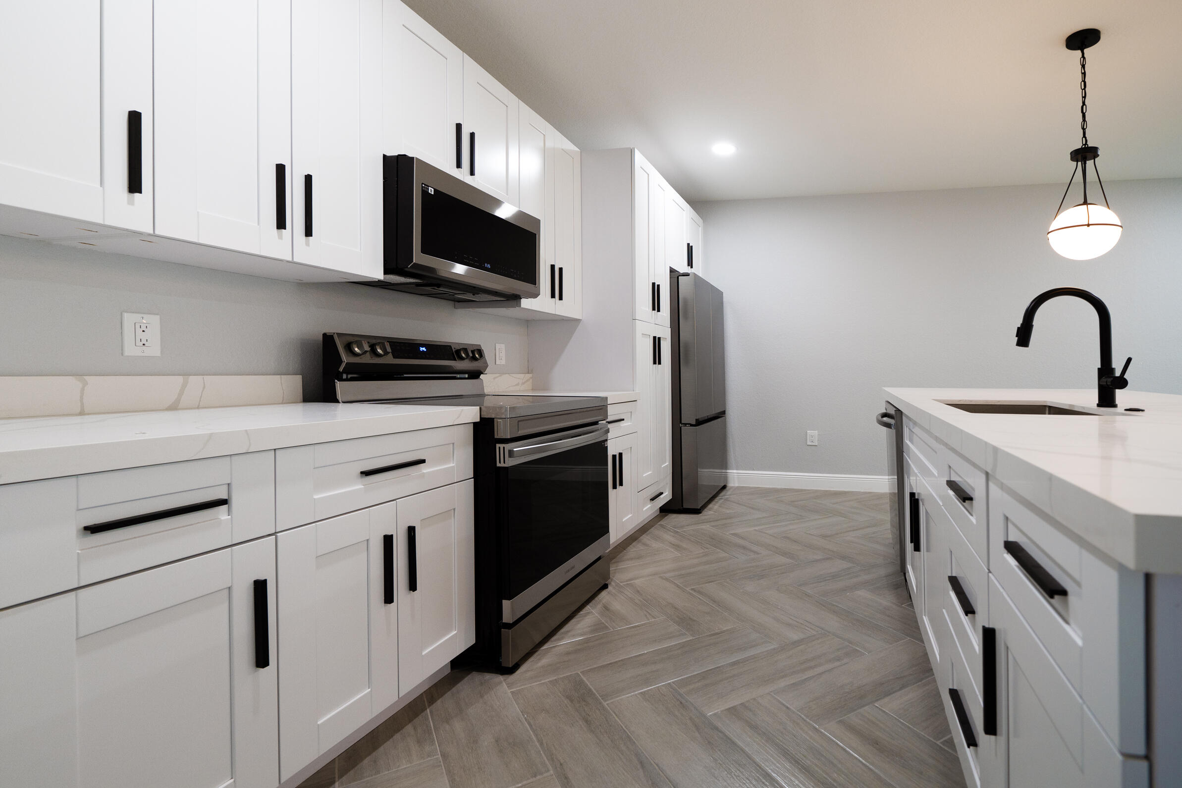333 NW 41st Street 337