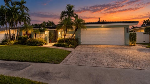 Tiny photo for 5830 NE 21ST Avenue, Fort Lauderdale, FL 33308 (MLS # B26089235)