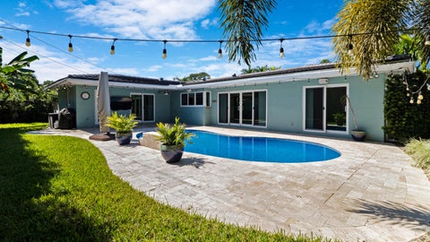 Photo of 5830 NE 21ST Avenue, Fort Lauderdale, FL 33308 (MLS # B26089235)