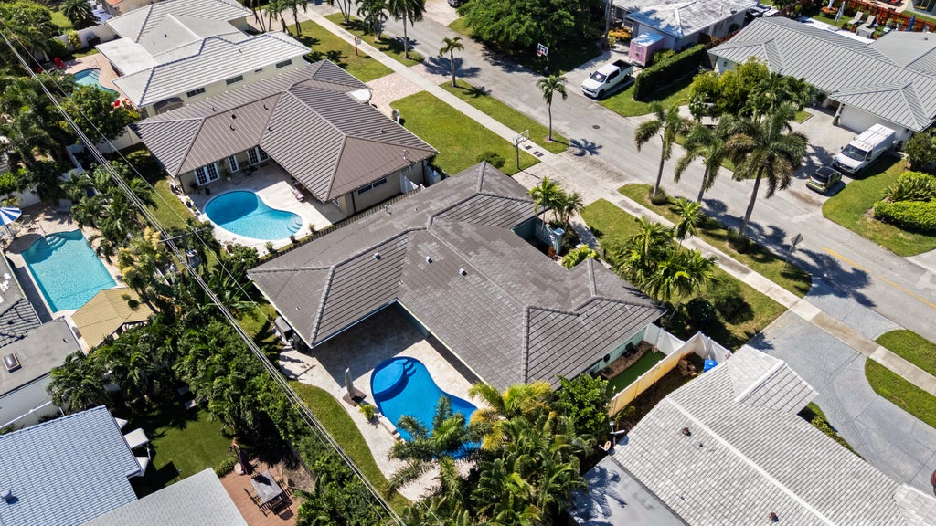 Photo of 5830 NE 21ST Avenue, Fort Lauderdale, FL 33308 (MLS # B26089235)