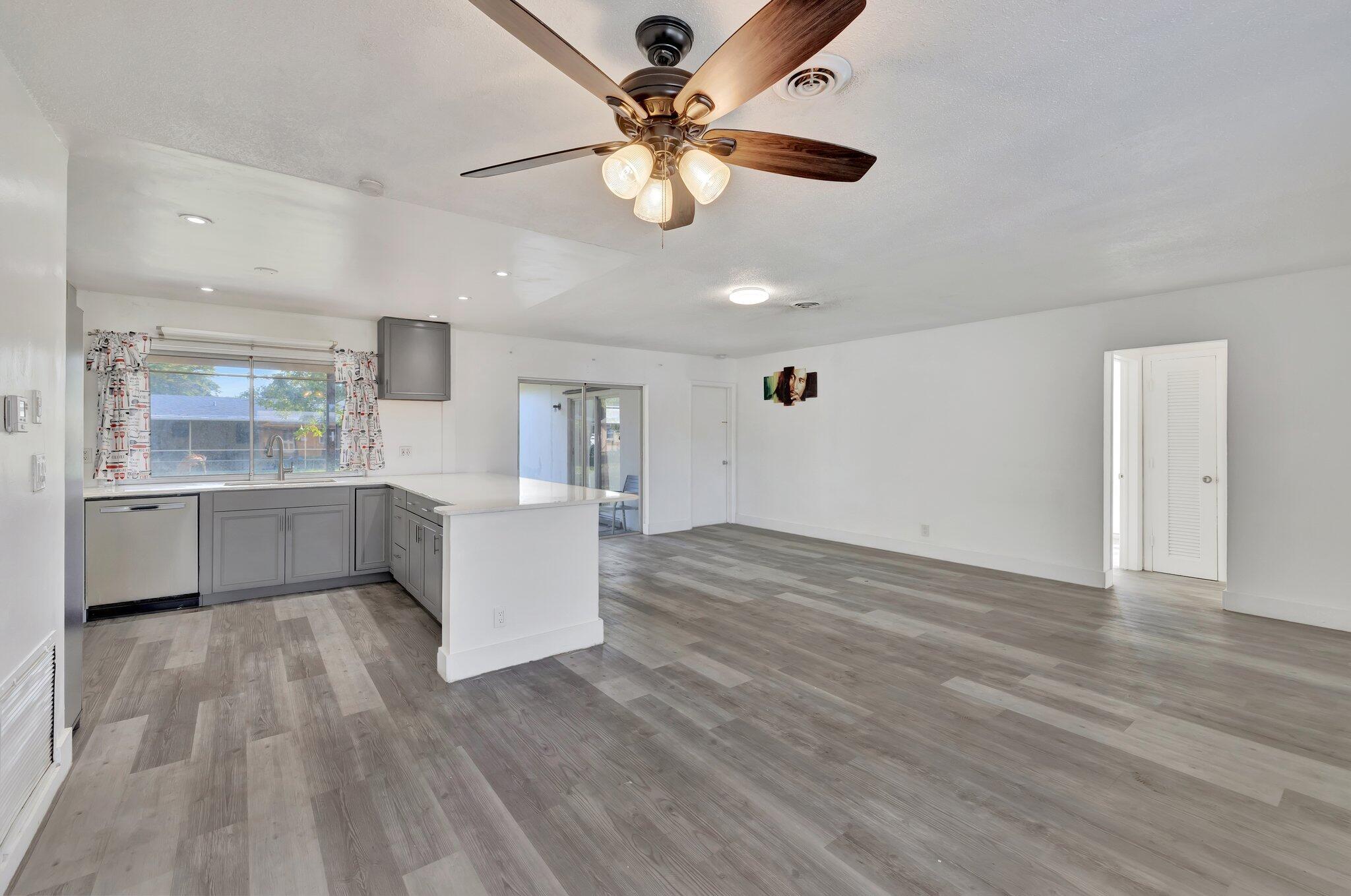 SUNRISE GOLF VILLAGE - Residential Lease