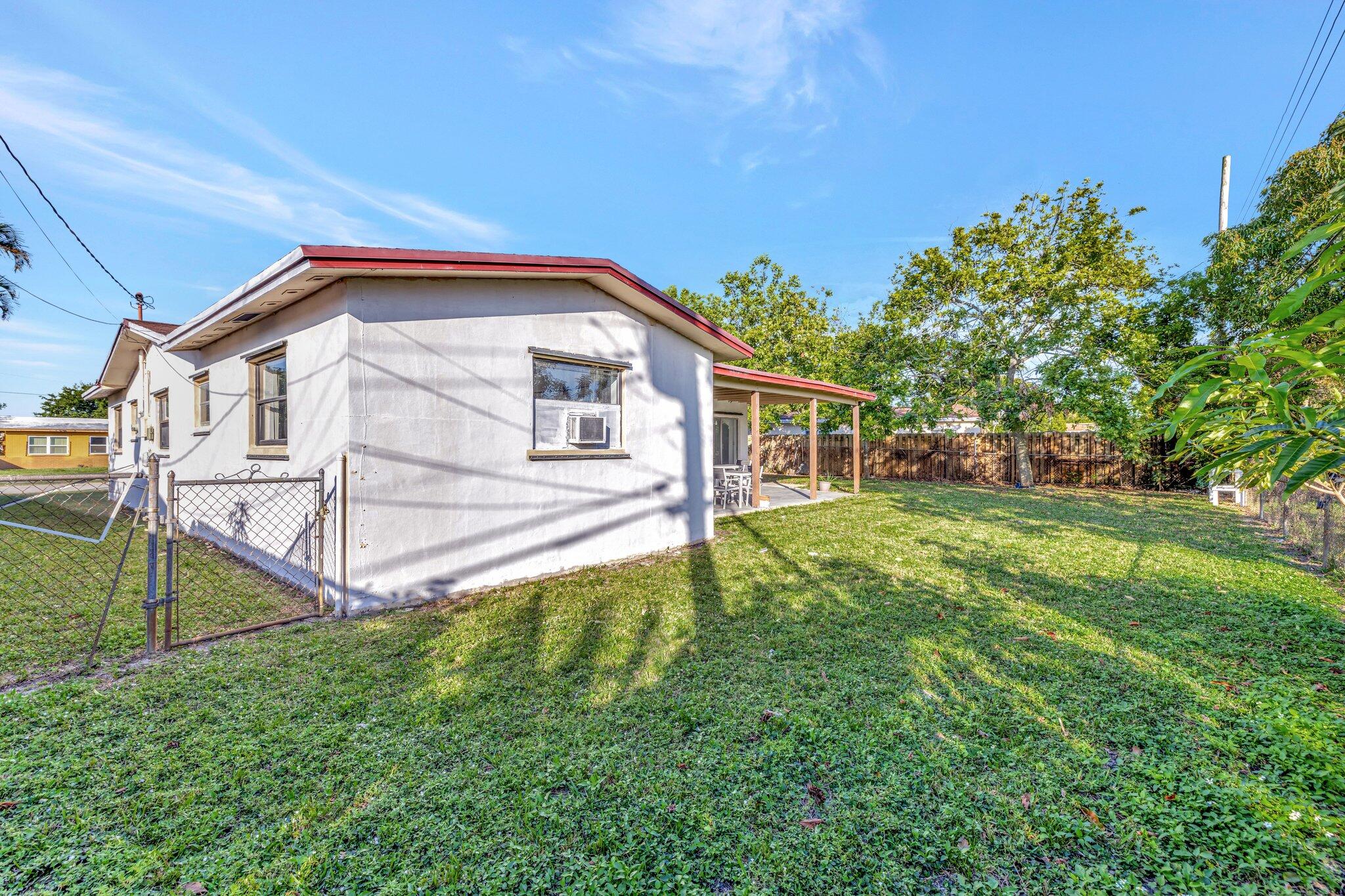 SUNRISE GOLF VILLAGE - Residential Lease