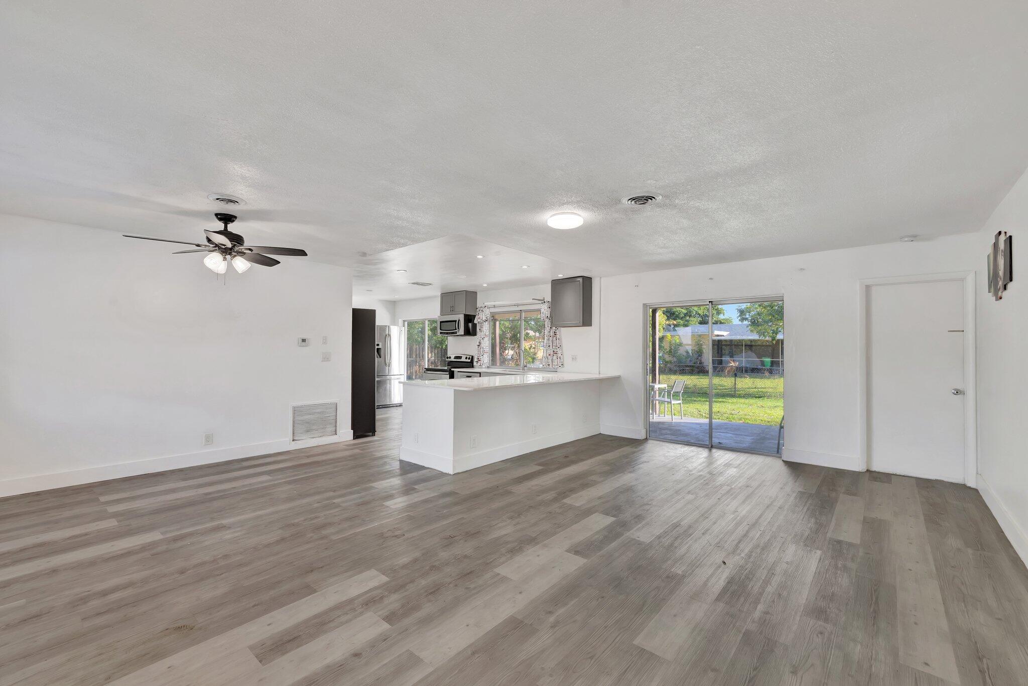 SUNRISE GOLF VILLAGE - Residential Lease