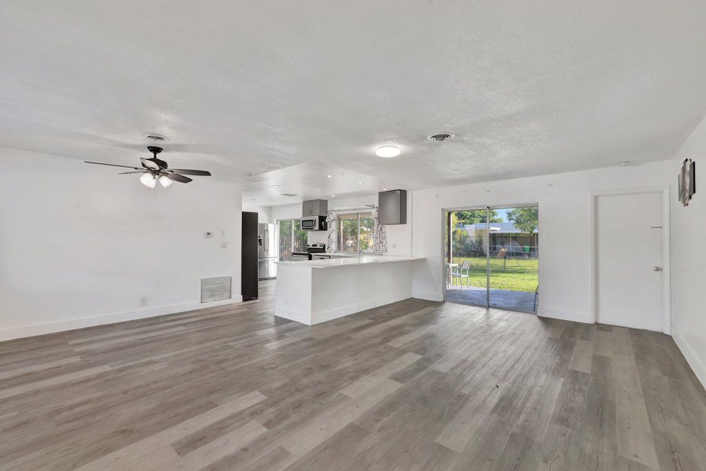 Photo of 5804 NW 14th Street, Sunrise, FL 33313 (MLS # B26002099)