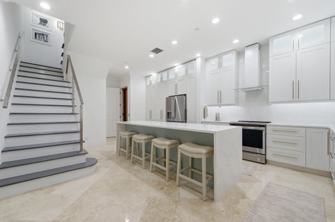 Tiny photo for 2601 NE 32nd Avenue, Fort Lauderdale, FL 33308 (MLS # B26048866)