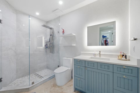 Tiny photo for 2601 NE 32nd Avenue, Fort Lauderdale, FL 33308 (MLS # B26048866)