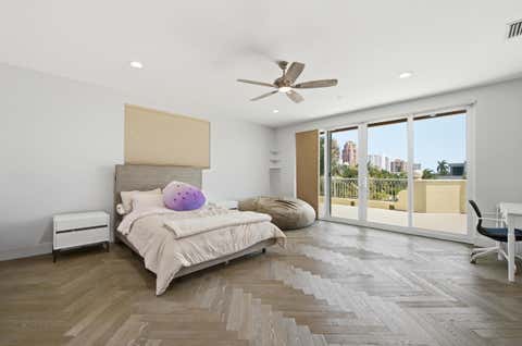 Tiny photo for 2601 NE 32nd Avenue, Fort Lauderdale, FL 33308 (MLS # B26048866)
