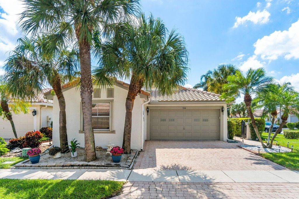 Photo of 7216 Whitfield Avenue, Boynton Beach, FL 33437 (MLS # R10933376)