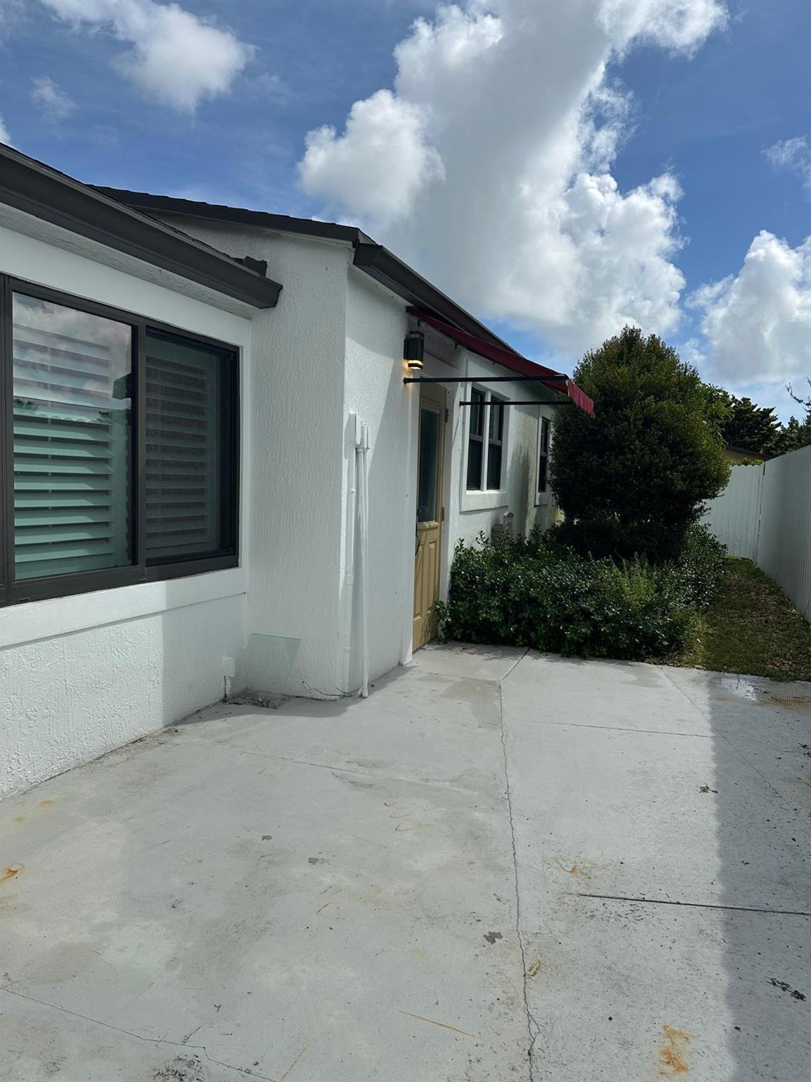 MEADOW PARK - Residential Lease